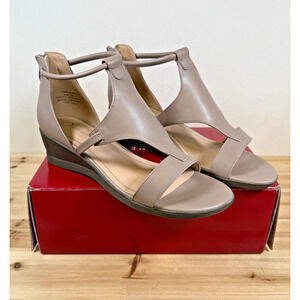 Journee Collection Women Ankle Strap Caged Sandals Trayle Size US 8 Taupe Beige